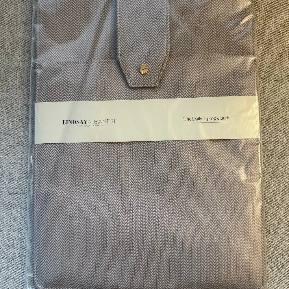 New! - Lindsay Albanese - The Daily Laptop Clutch